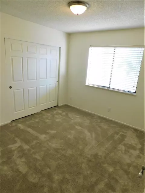 43035 Fairlee Dr, Lancaster, CA 93536 photo 13