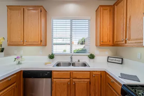 4309 Jonathon St, Lancaster, CA 93536 photo 9