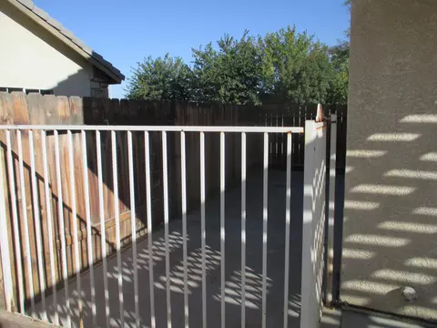 2342 E Kettering St, Lancaster, CA 93535 photo 14
