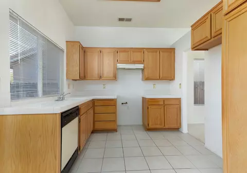 43826 Raysack Ave, Lancaster, CA 93535 photo 10