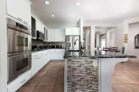 41607 Firenze St, Lancaster, CA 93536 photo 9