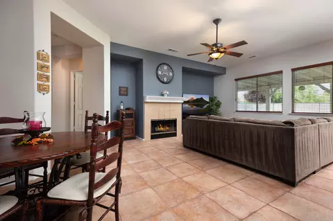 41607 Firenze St, Lancaster, CA 93536 photo 10