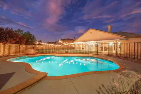 41607 Firenze St, Lancaster, CA 93536 photo 2