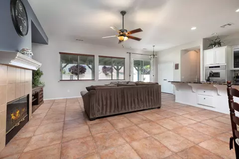 41607 Firenze St, Lancaster, CA 93536 photo 6