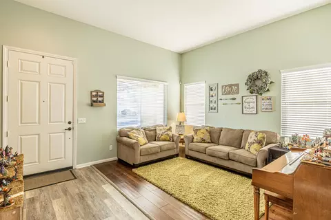 7043 Lyric Ave, Lancaster, CA 93536 photo 4