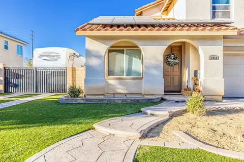 7043 Lyric Ave, Lancaster, CA 93536 photo 3