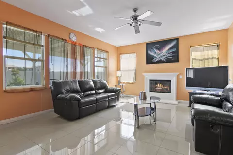 37874 Vessing Ter, Palmdale, CA 93552 photo 9
