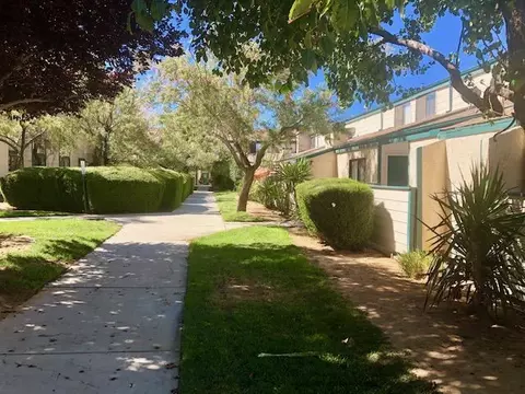 44520 15th St E UNIT 12, Lancaster, CA 93535 photo 1