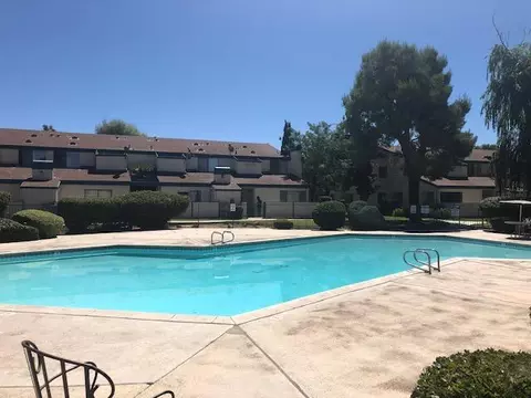 44520 15th St E UNIT 12, Lancaster, CA 93535 photo 2