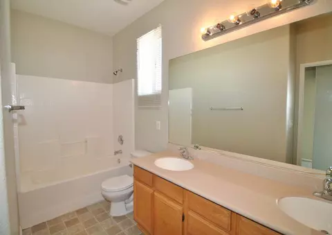 2313 E Newgrove St, Lancaster, CA 93535 photo 43