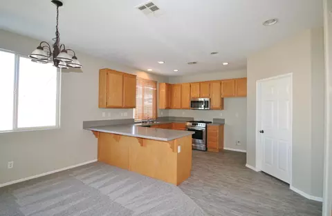 2313 E Newgrove St, Lancaster, CA 93535 photo 20