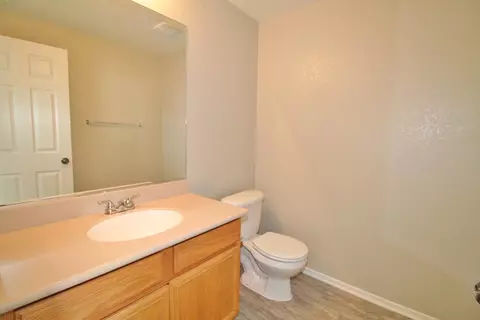 2313 E Newgrove St, Lancaster, CA 93535 photo 29