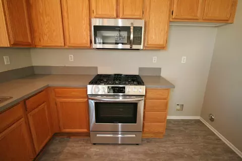 2313 E Newgrove St, Lancaster, CA 93535 photo 13
