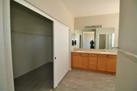 2313 E Newgrove St, Lancaster, CA 93535 photo 37