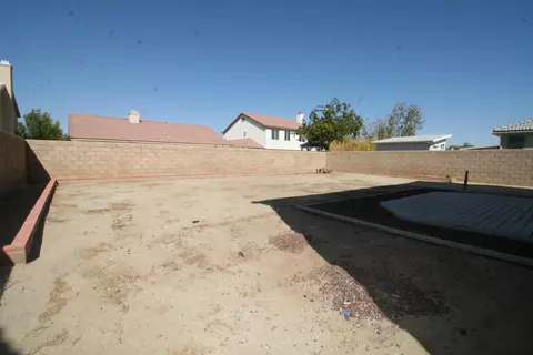 2313 E Newgrove St, Lancaster, CA 93535 photo 48
