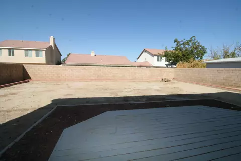 2313 E Newgrove St, Lancaster, CA 93535 photo 49