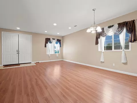 37526 Ruby Red Ln, Palmdale, CA 93551 photo 7