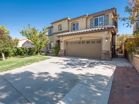 37526 Ruby Red Ln, Palmdale, CA 93551 photo 3