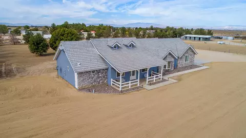 45055 E 45th St, Lancaster, CA 93535 photo 2