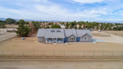45055 E 45th St, Lancaster, CA 93535 photo 3