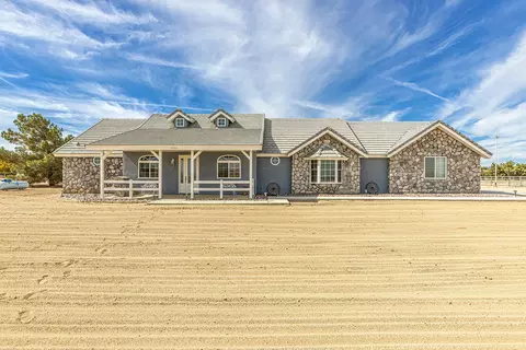 45055 E 45th St, Lancaster, CA 93535 photo 1