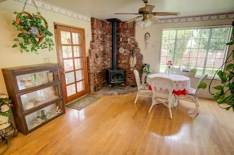 809 E Pillsbury St, Lancaster, CA 93535 photo 6