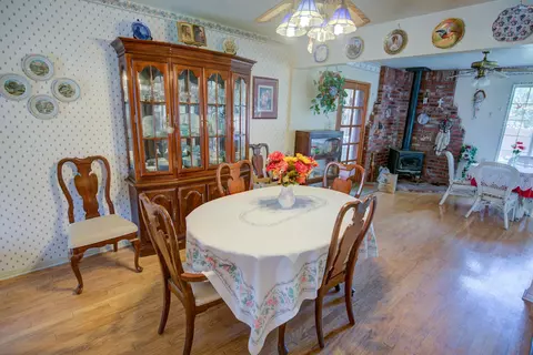 809 E Pillsbury St, Lancaster, CA 93535 photo 4