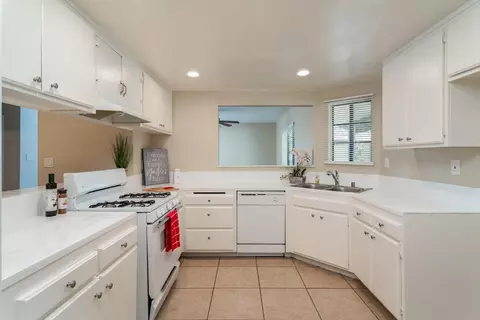 43622 E 27th St, Lancaster, CA 93535 photo 6