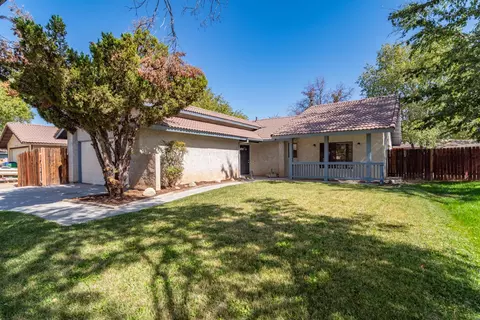 43622 E 27th St, Lancaster, CA 93535 photo 1