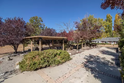 21951 Arosa St, Tehachapi, CA 93561 photo 25