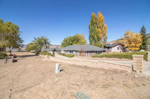 21951 Arosa St, Tehachapi, CA 93561 photo 31