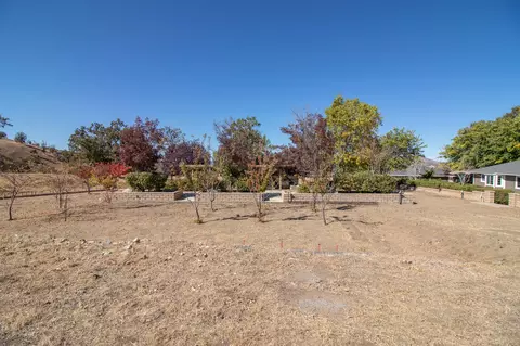 21951 Arosa St, Tehachapi, CA 93561 photo 32