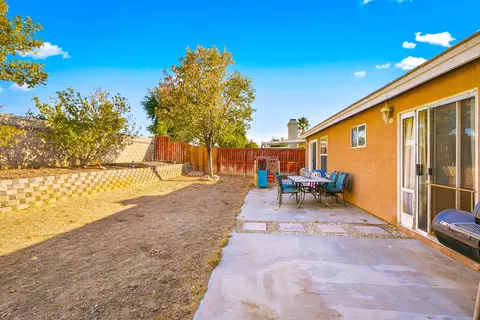 44240 Hampton St, Lancaster, CA 93536 photo 22