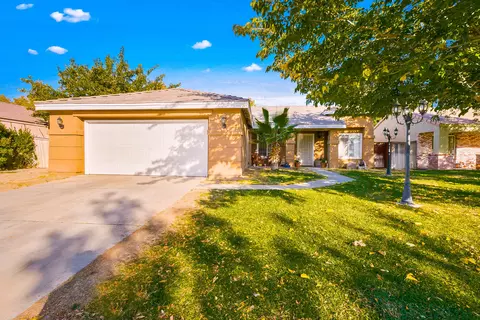 44240 Hampton St, Lancaster, CA 93536 photo 27