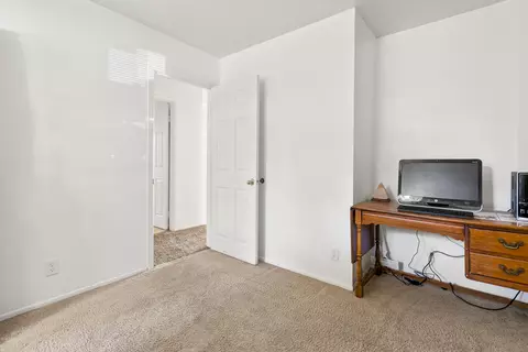 44240 Hampton St, Lancaster, CA 93536 photo 15