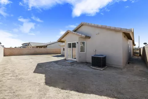 2055 E Kettering St, Lancaster, CA 93535 photo 22