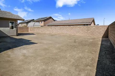 2055 E Kettering St, Lancaster, CA 93535 photo 20