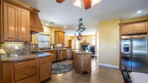 407 Savannah Pl, Tehachapi, CA 93561 photo 11