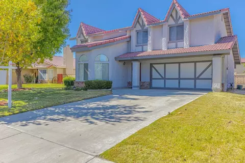 43761 David St, Lancaster, CA 93535 photo 2