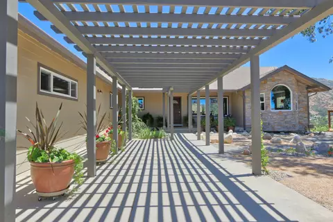 27001 Oakflat Dr, Tehachapi, CA 93561 photo 4