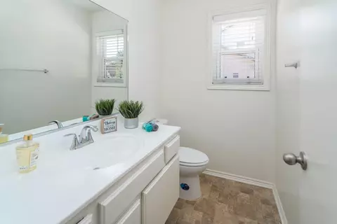114 Harvest Ln, Palmdale, CA 93550 photo 12