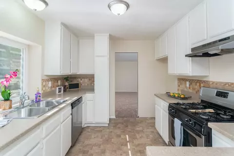 114 Harvest Ln, Palmdale, CA 93550 photo 9