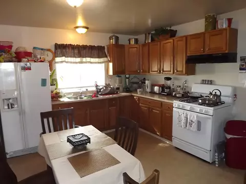 215 E Avenue J13, Lancaster, CA 93535 photo 4