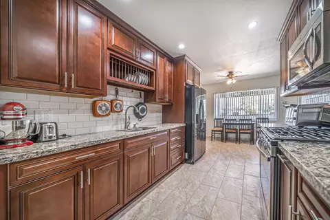38703 Pond Ave, Palmdale, CA 93550 photo 10