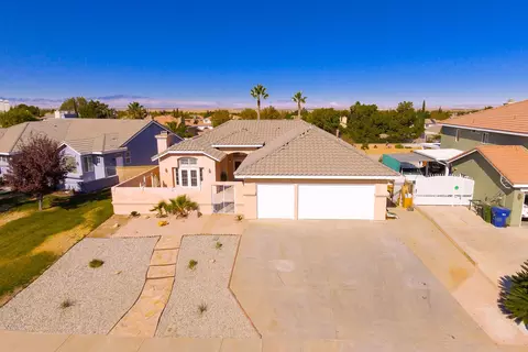 6209 Shadow Hills Dr, Lancaster, CA 93536 photo 1