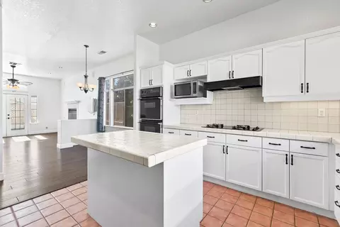 6209 Shadow Hills Dr, Lancaster, CA 93536 photo 12