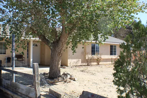 41012 168th St E, Lancaster, CA 93535 photo 2