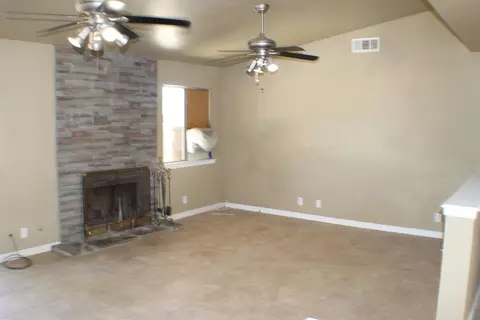 41012 168th St E, Lancaster, CA 93535 photo 3