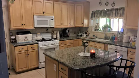 2011 Galloping Way, Acton, CA 93510 photo 4