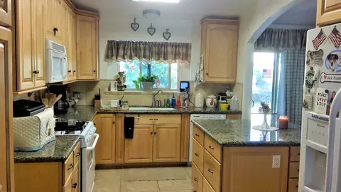 2011 Galloping Way, Acton, CA 93510 photo 3